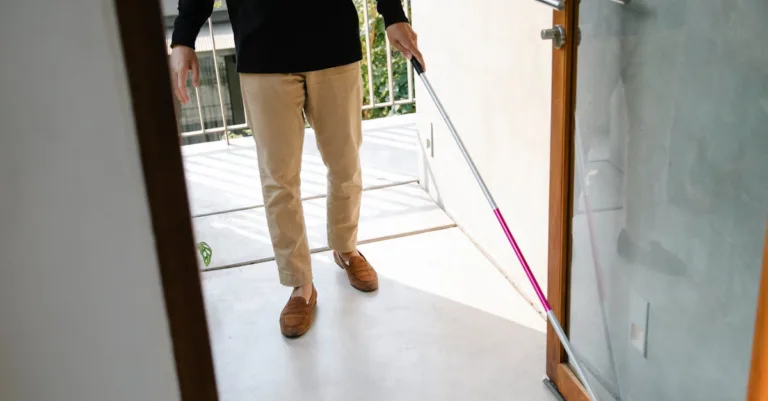découvrez nos mobile-homes avec terrasses spacieuses, idéales pour un séjour confortable en pleine nature.