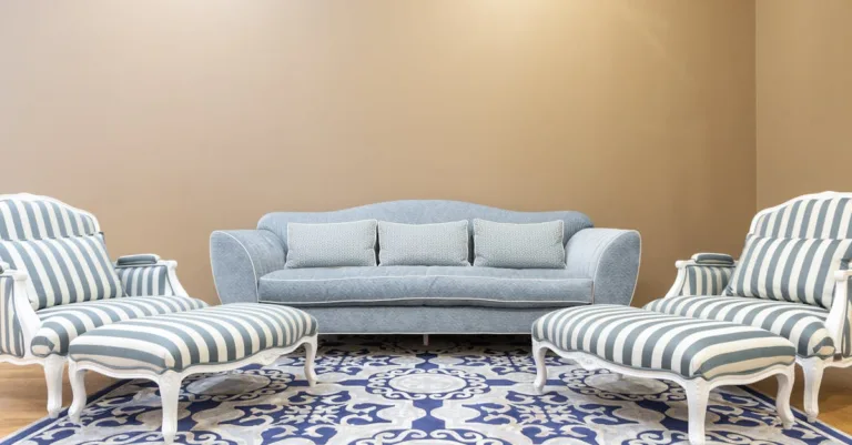 découvrez notre large sélection de meubles modernes et classiques pour aménager votre intérieur avec style et confort.