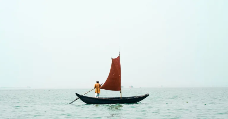 découvrez le land sailing, une activité sportive passionnante qui combine la vitesse et l'aventure sur terre grâce à des voiliers propulsés par le vent.