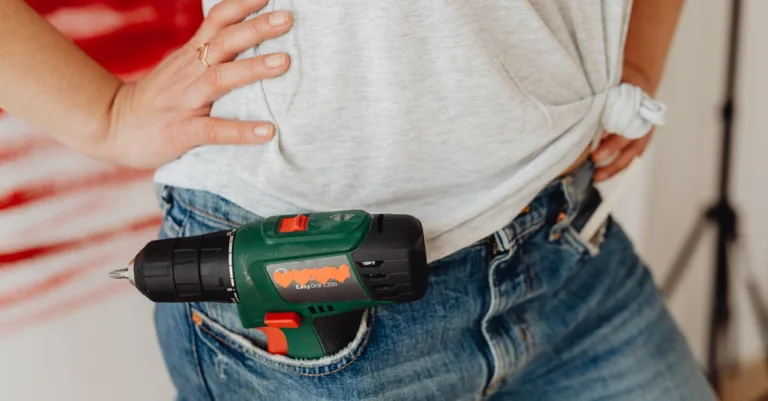 perçage de carreaux : techniques, outils et conseils pour un travail précis et sans éclats.