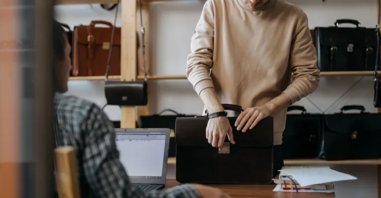 découvrez les critères essentiels pour choisir le sac idéal adapté à vos besoins et à votre style.