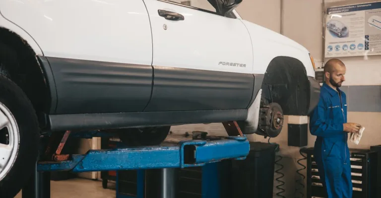 assurance véhicule et entretien : protégez votre voiture avec les meilleures garanties et assurez son bon fonctionnement grâce à un entretien régulier et professionnel.
