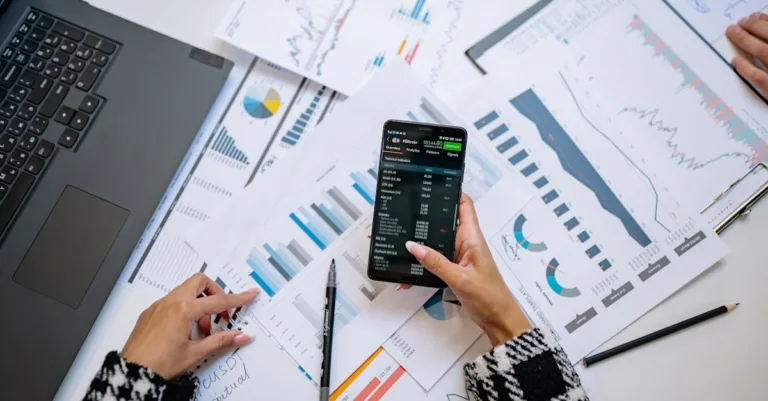 découvrez les stratégies et outils essentiels du marketing digital pour augmenter votre visibilité en ligne, attirer des clients et booster votre chiffre d'affaires.