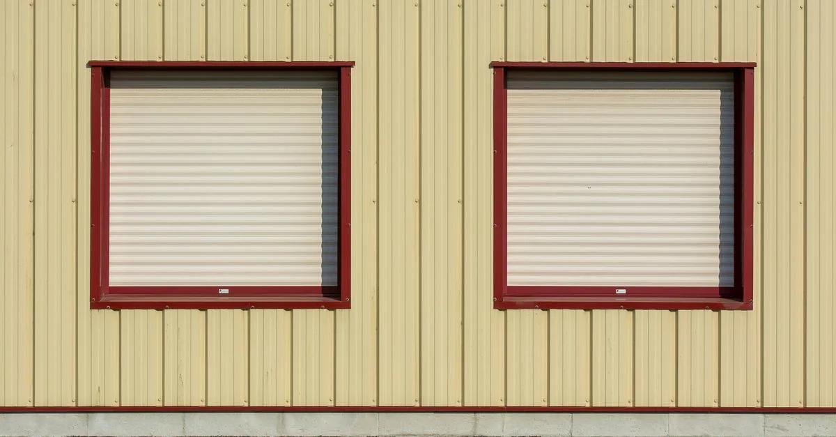 découvrez les inconvénients des volets roulants solaires, leurs limites et les aspects à considérer avant l'installation pour un choix éclairé.