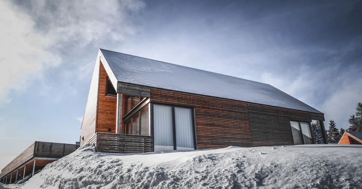 découvrez comment isoler un mobil-home pour en profiter toute l’année : solutions pour les murs, le sol et le toit, matériaux adaptés et conseils pratiques.