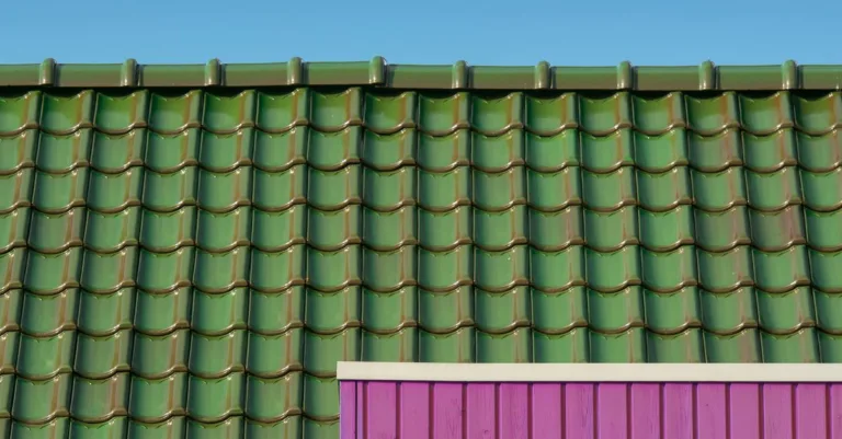 découvrez les matériaux de toiture pour mobil-home : comparez leurs avantages, leur durabilité et leur entretien pour choisir la solution adaptée.