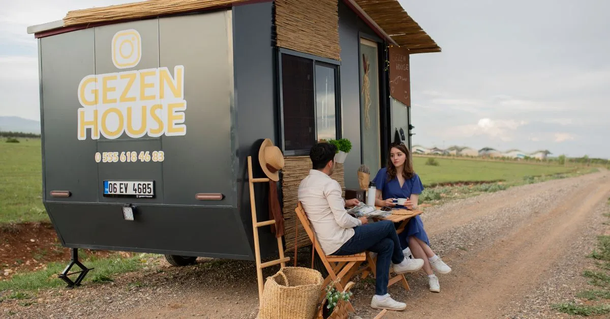 découvrez les dimensions d’un mobil-home en m² et comparez les formats pour choisir un modèle adapté à votre espace et à vos besoins.